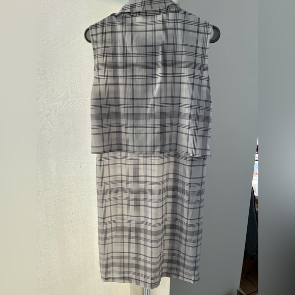 Monki white checkered dress sz medium - Picture 2 of 3